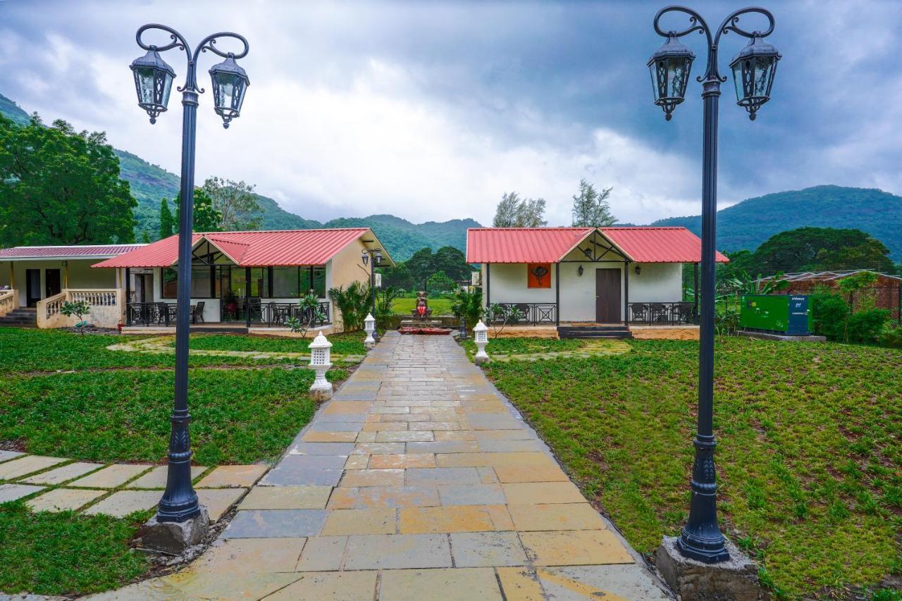 Ninad Homestays Karjat Exteriör bild