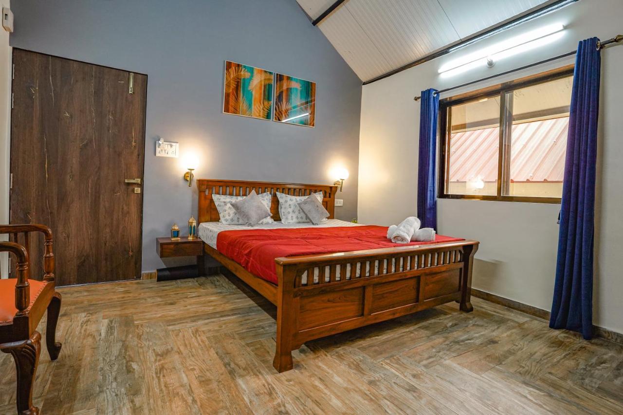 Ninad Homestays Karjat Exteriör bild