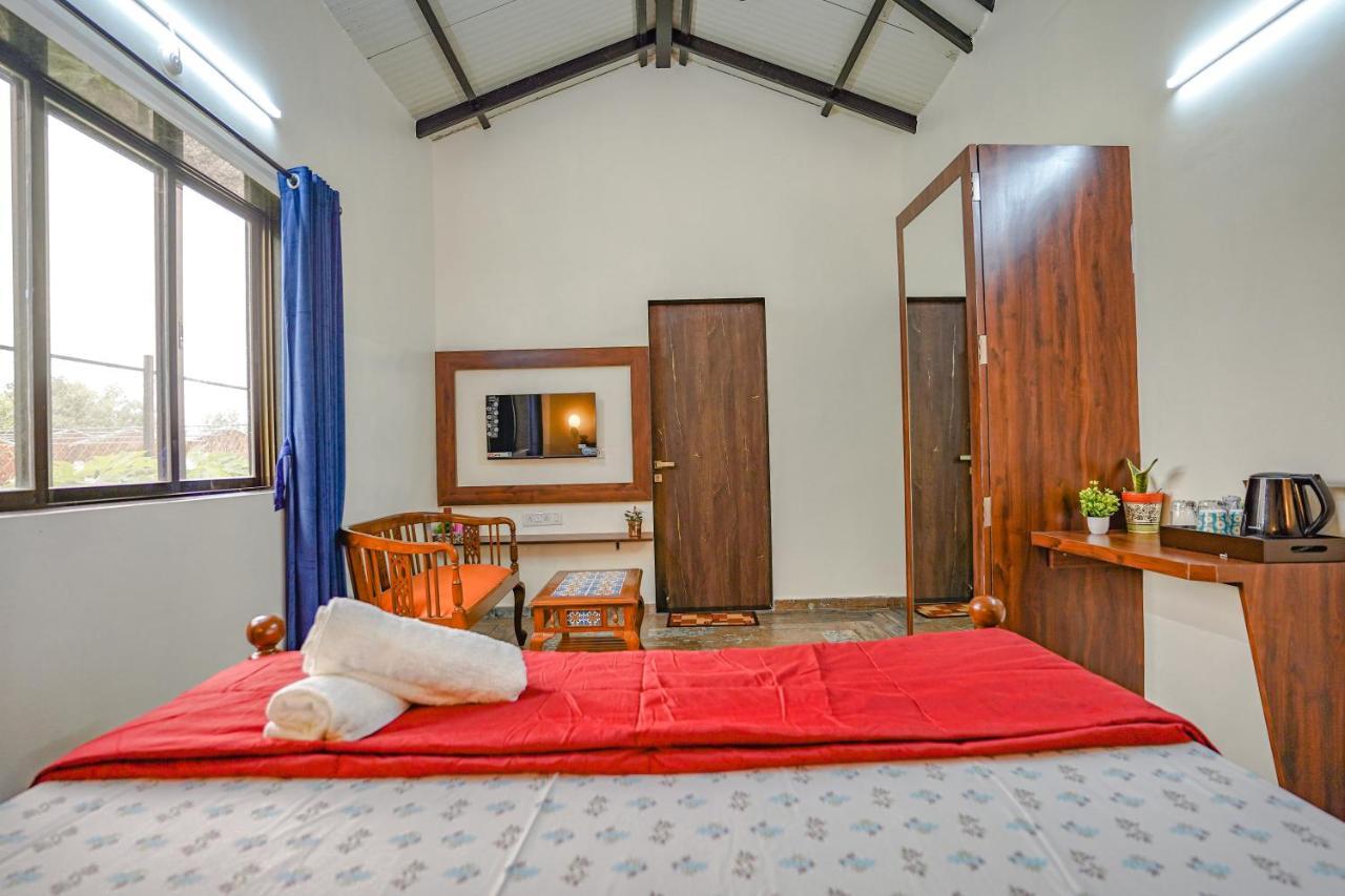 Ninad Homestays Karjat Exteriör bild