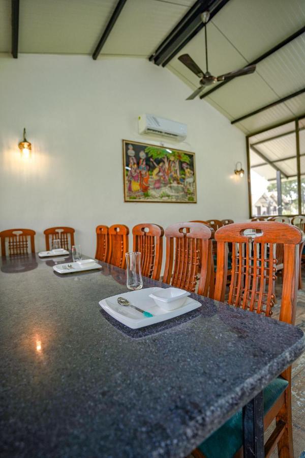 Ninad Homestays Karjat Exteriör bild