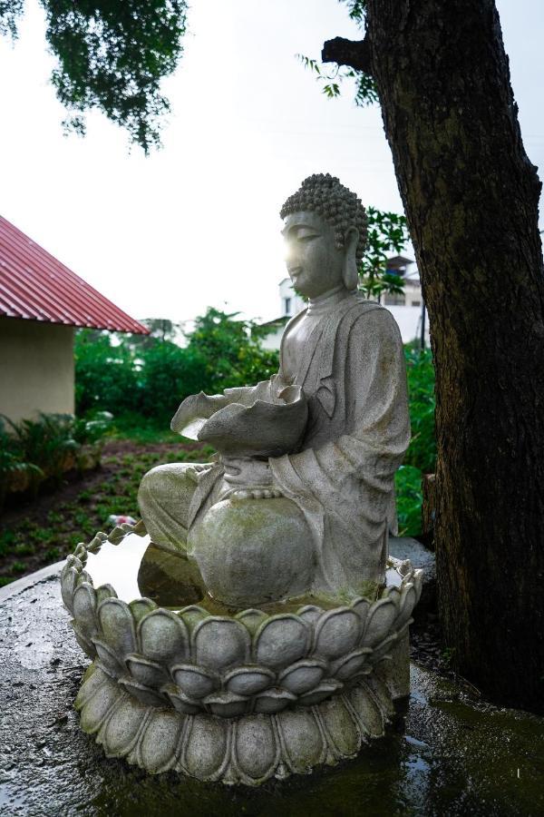 Ninad Homestays Karjat Exteriör bild
