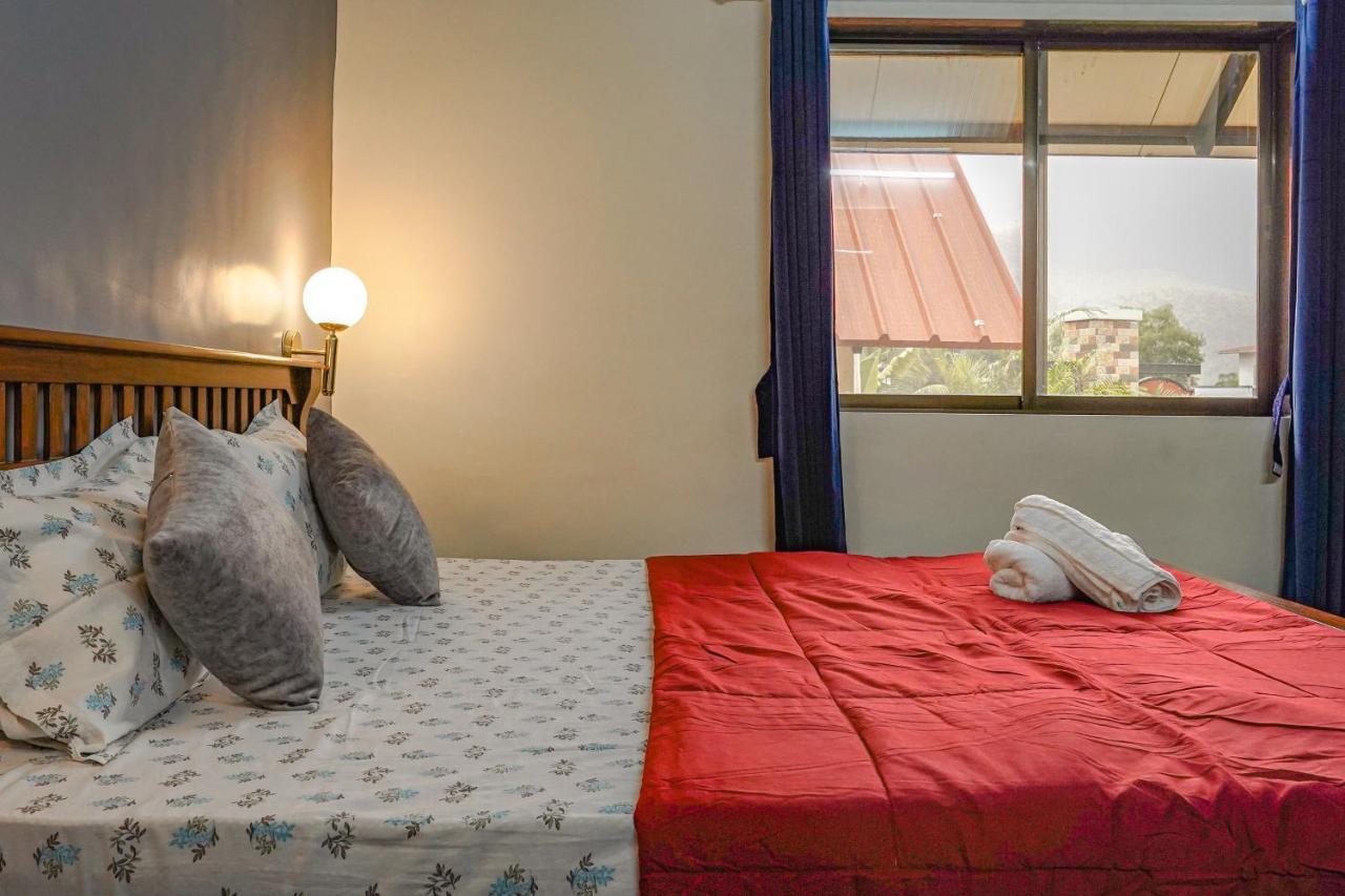 Ninad Homestays Karjat Exteriör bild