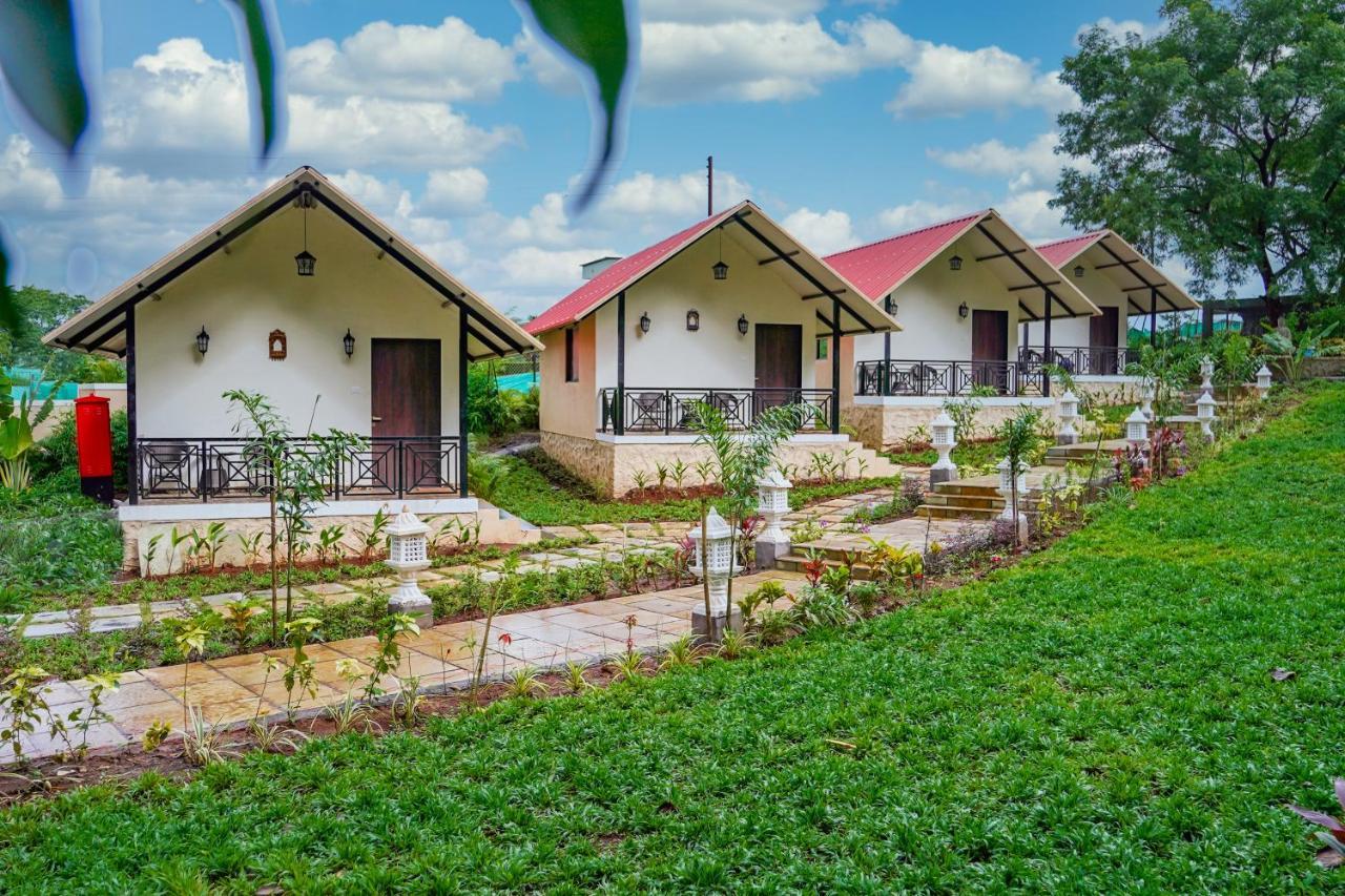 Ninad Homestays Karjat Exteriör bild