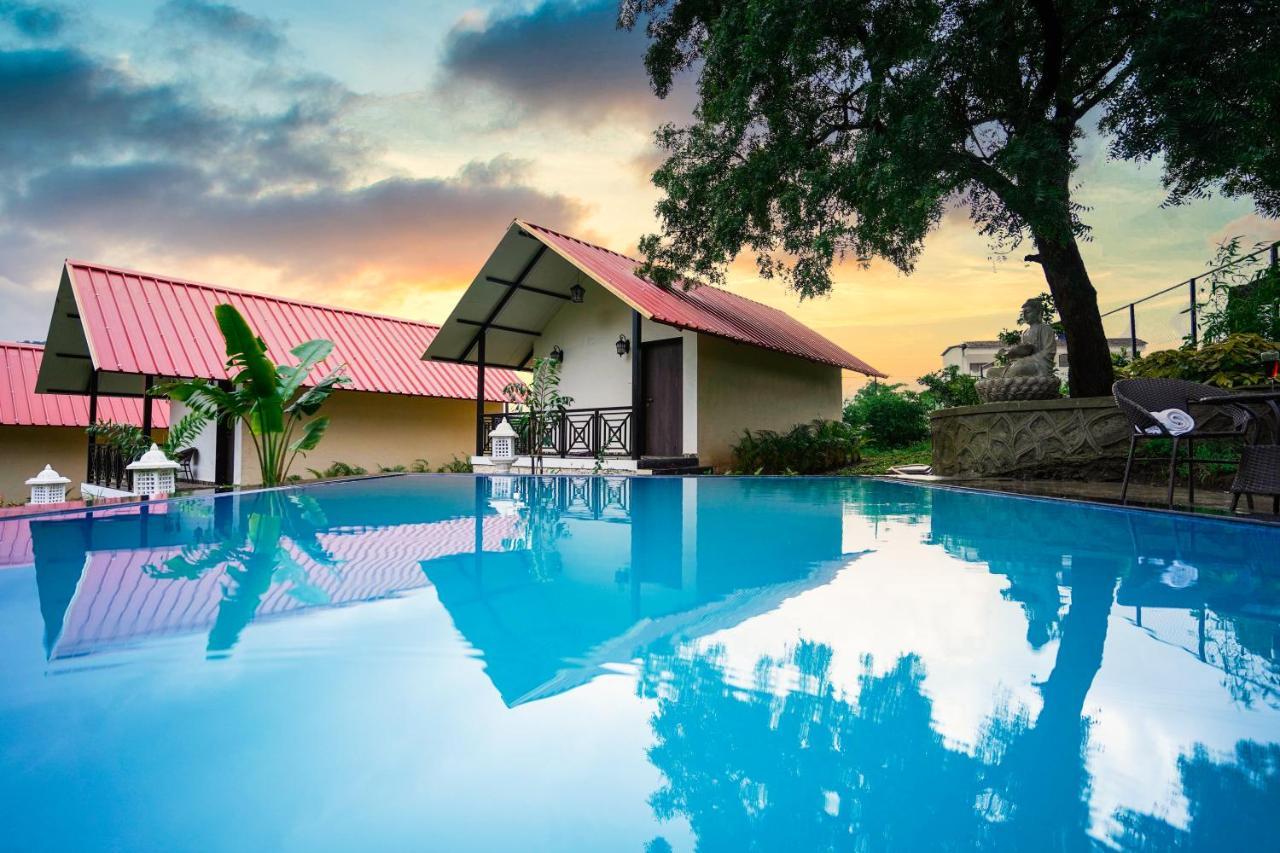 Ninad Homestays Karjat Exteriör bild