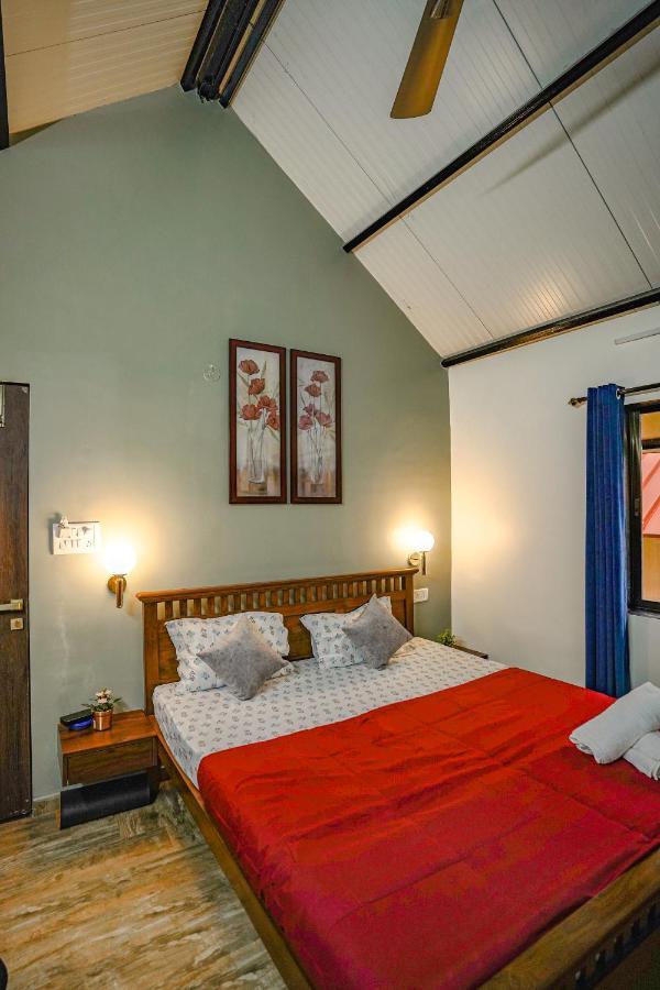 Ninad Homestays Karjat Exteriör bild
